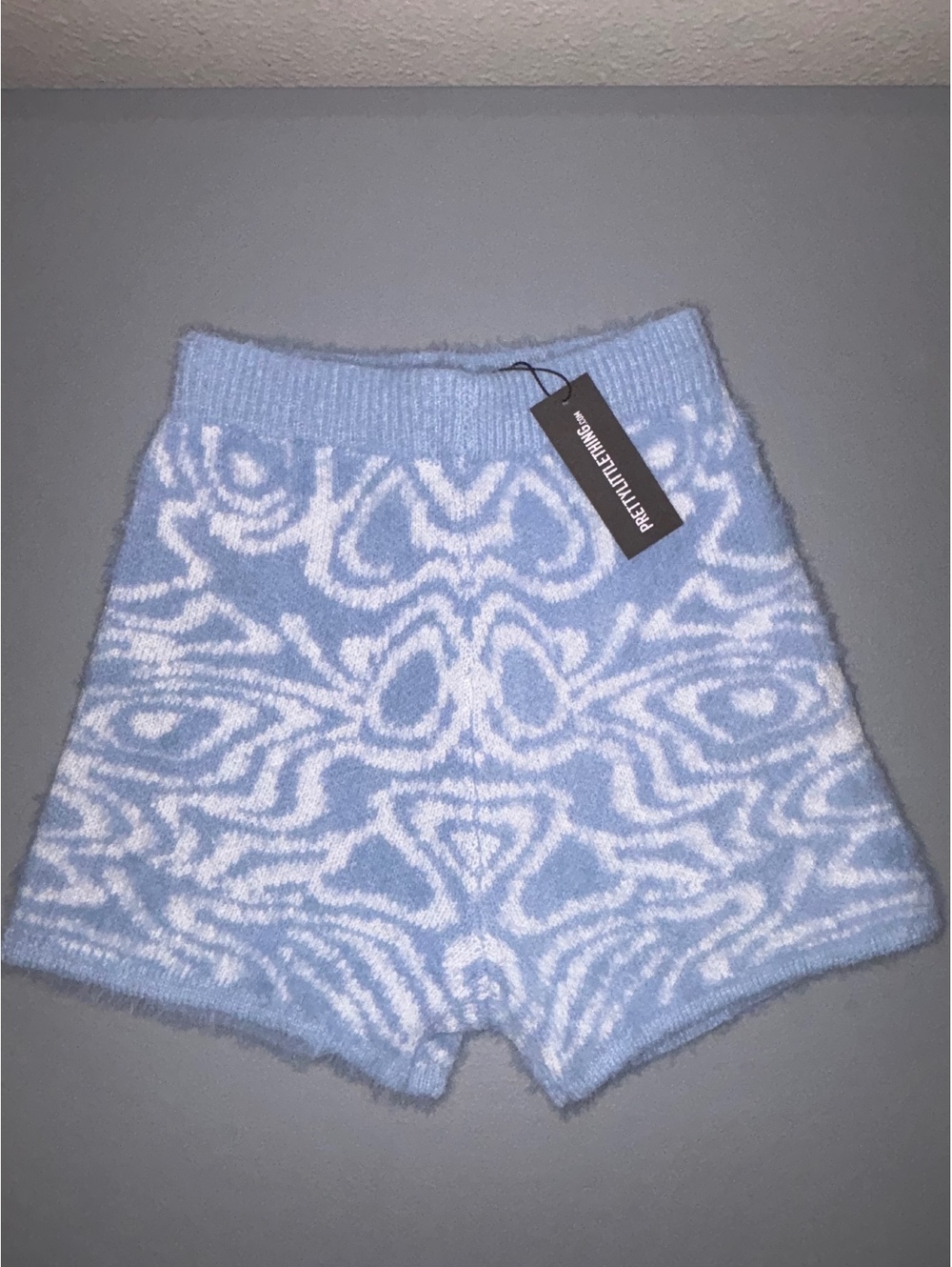 PrettyLittleThing Blue White Fuzzy Knit Pattern Shorts XS NWT